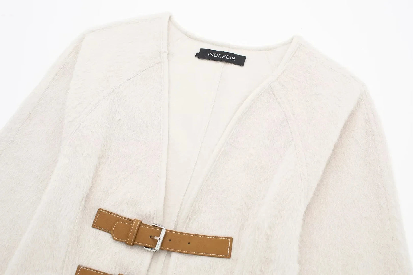Beige long sleeve V-neck jacket, suitable for autumn and spring,